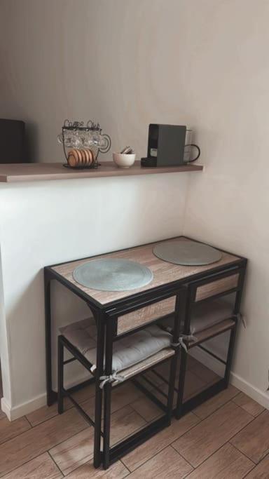Beautiful F2 Apartment 5 Stops By Train From Paris Moret-sur-Loing Kültér fotó