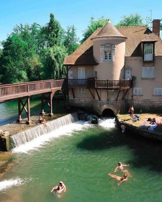 Beautiful F2 Apartment 5 Stops By Train From Paris Moret-sur-Loing Kültér fotó
